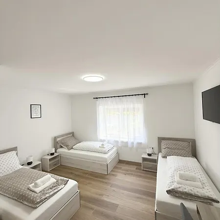 게스트하우스 Varazsvilag Vendeghaz 3*