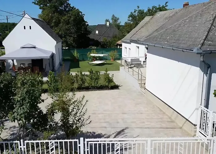 Varazsvilag Vendeghaz Pensionat 3*